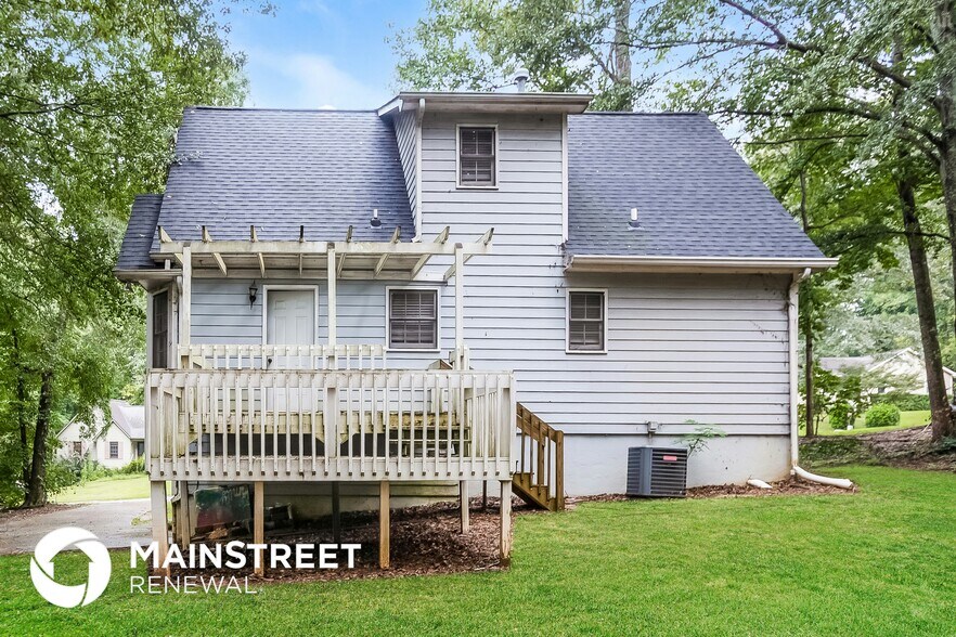 Building Photo - 5851 Taylor Creek Dr