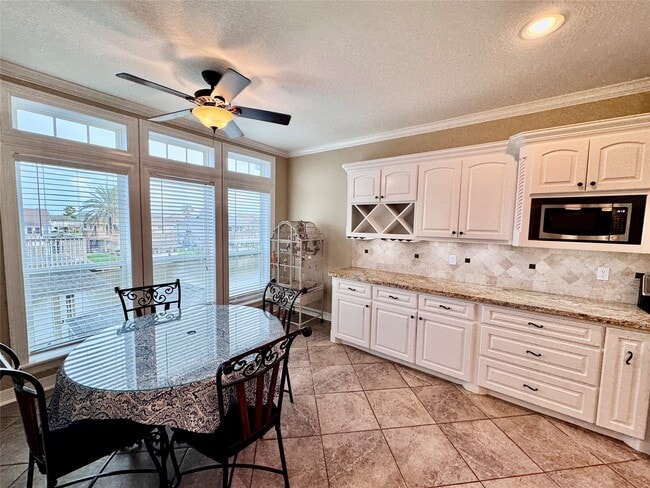 Building Photo - 1177 Sailfish St