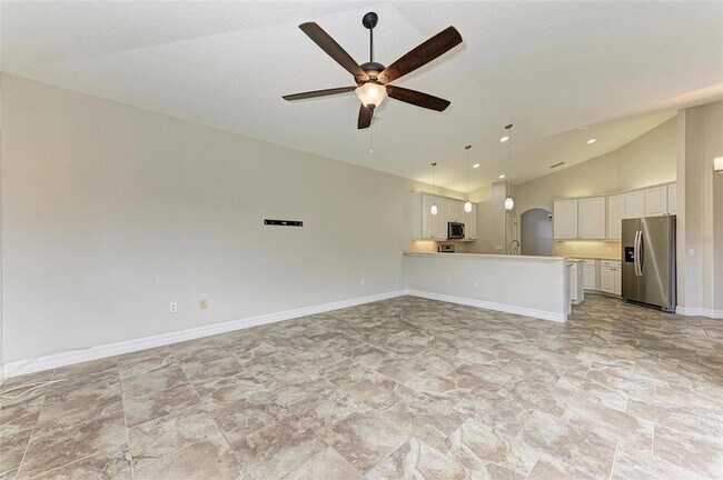 Building Photo - 337 Snapdragon Loop