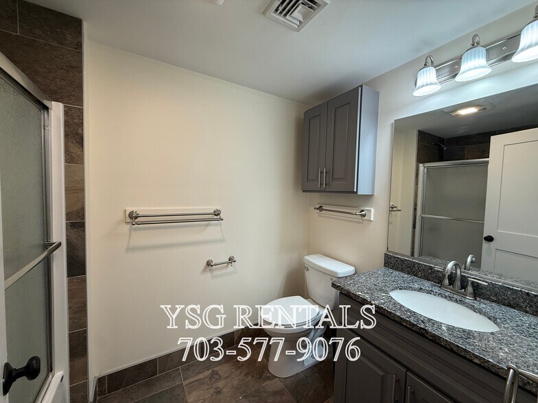 Building Photo - 19 Lambert Ave