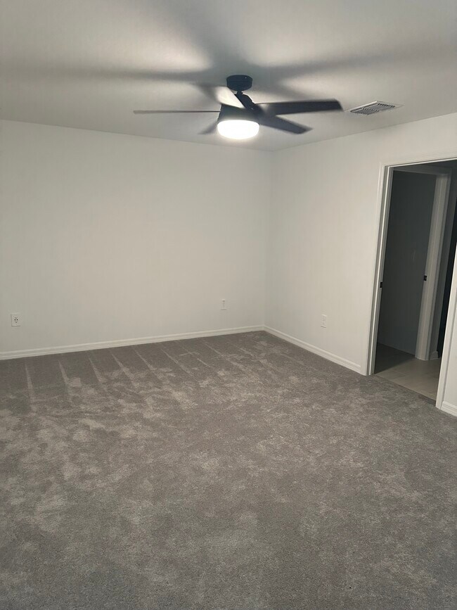 Building Photo - 4045 Radiant Mountain Dr