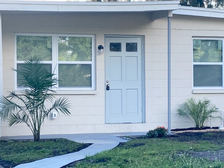 Building Photo - 4925 S 83rd St