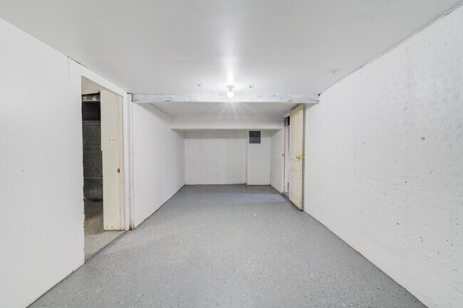Building Photo - 5717 Beldon Dr
