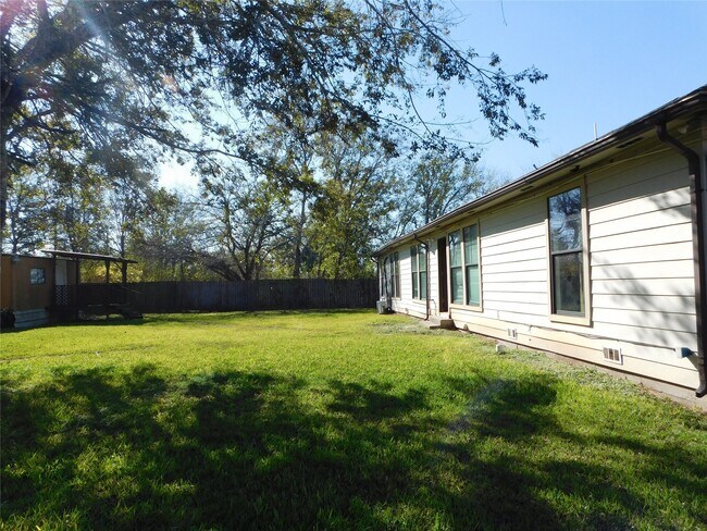 Building Photo - 13203 US-59