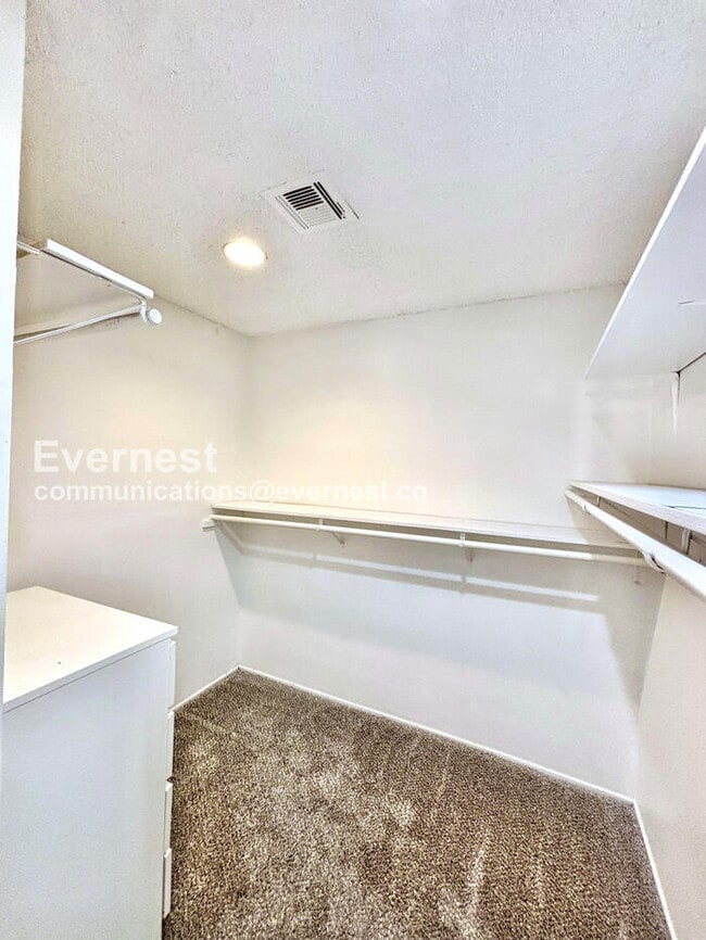 Building Photo - 33892 Sky Blue Water Trl