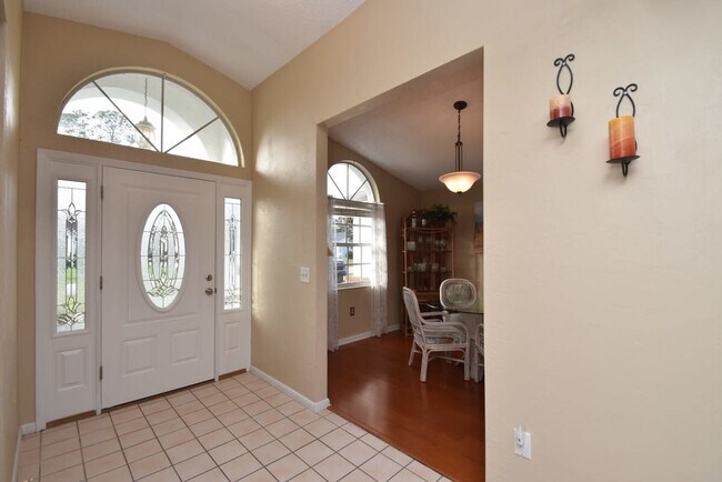 Building Photo - 60 Westover Ln