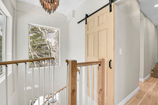 Building Photo - 45 Lodgepole Dr