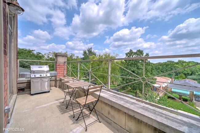 Building Photo - 5614 N Jersey Ave