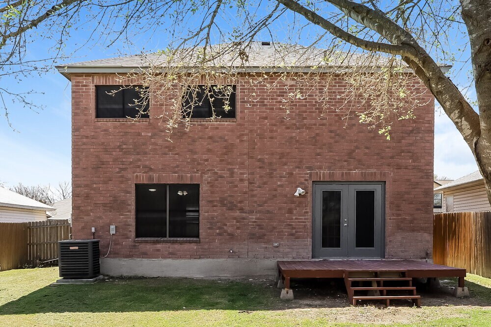 Building Photo - 8151 Cheryl Meadow Dr