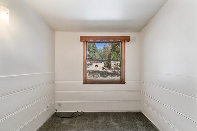 Building Photo - 32780 Deer Lick Dr