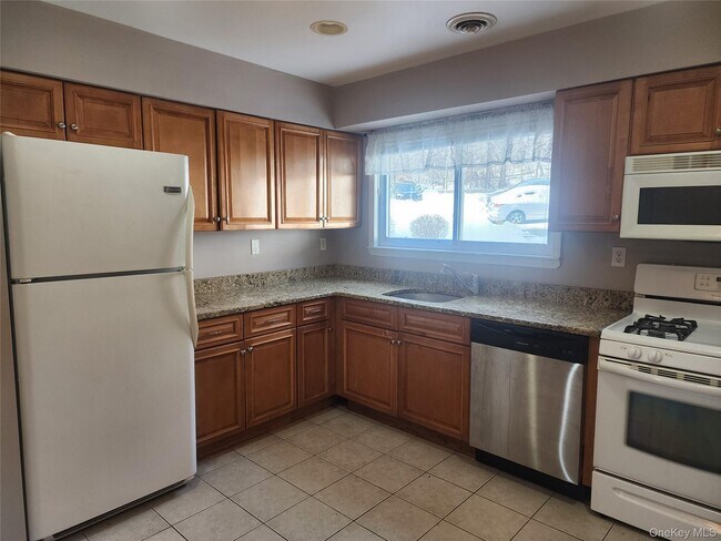 Building Photo - 18 Pavilion Ridge Way