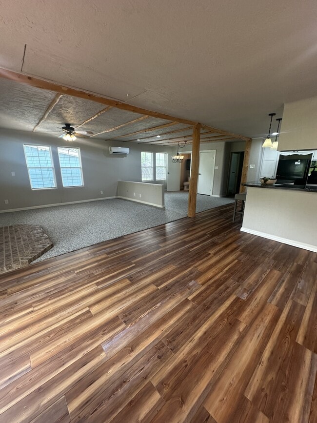 Building Photo - 10614 Dierking Rd