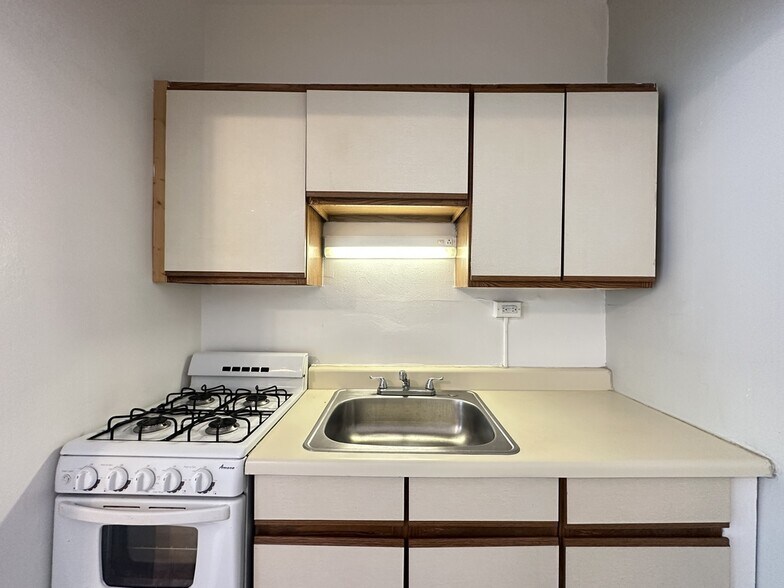 Building Photo - 3824 N Fremont St