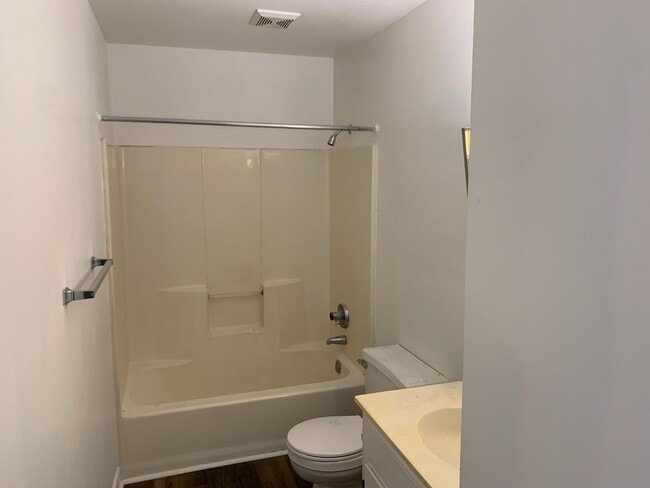 Building Photo - 3 bedroom home on cul-de-sac street
