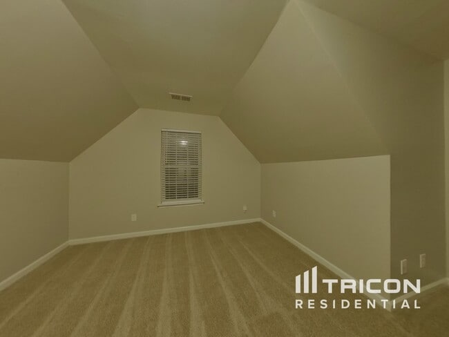 Building Photo - 6130 Spanish Moss Ln