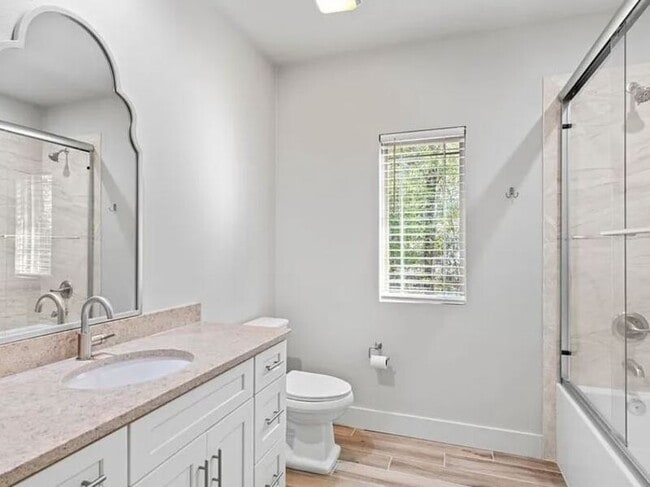 Building Photo - 16 Justin Ct