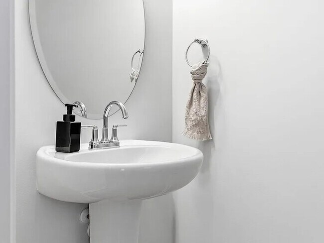 Building Photo - Earn Wealth While Leasing - Like a Homeowner - Lease to Own