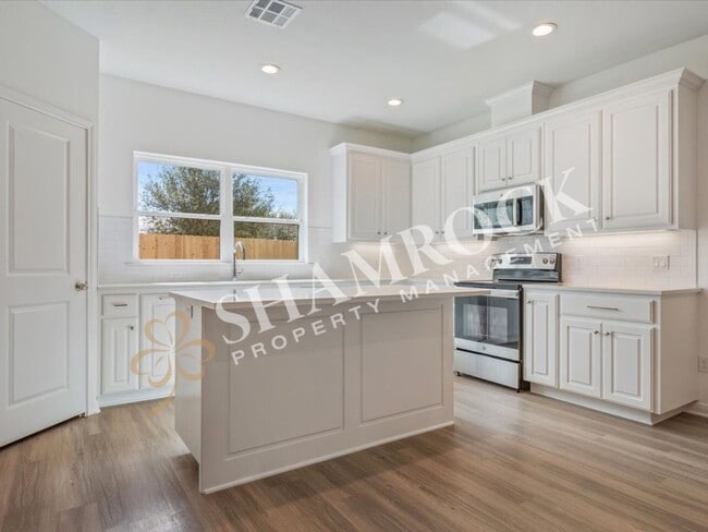 Building Photo - Residences at Windmill Preserve