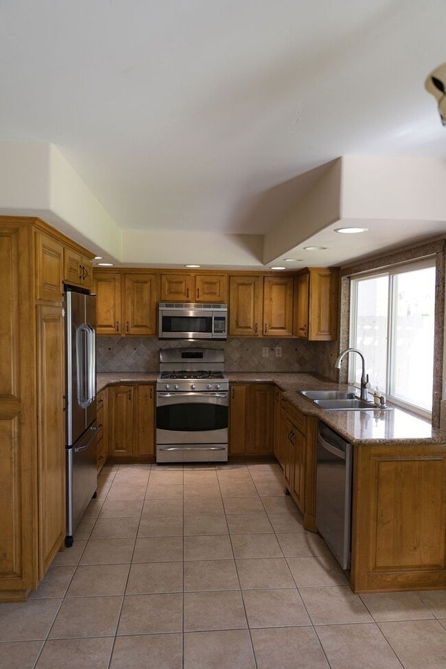 Building Photo - Coming Soon!! Henie Hills Single Family Home