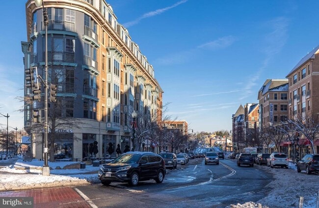 Building Photo - 3205 7th St NE