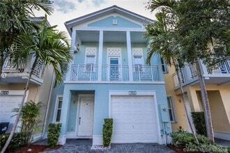 Building Photo - 7406 NW 108th Path