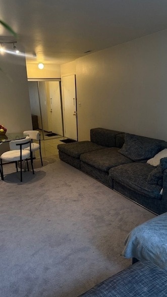 Building Photo - 650 Perrie Dr