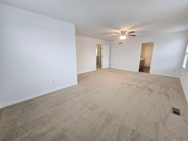 Building Photo - 2132 Canter St