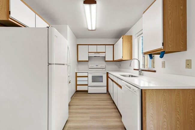 Building Photo - 17444 SE 82nd Dr