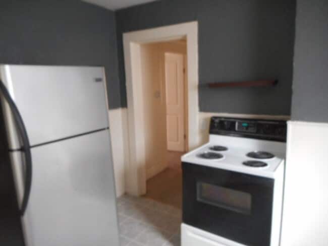 Building Photo - 2 BR Apartment Near University of Saint Fr...
