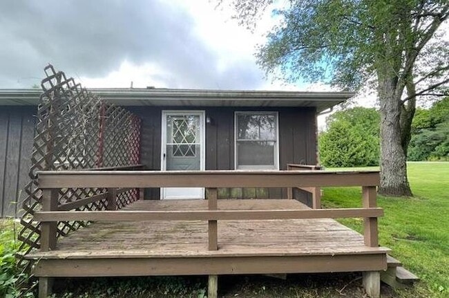 Building Photo - 601 Rizek Dr