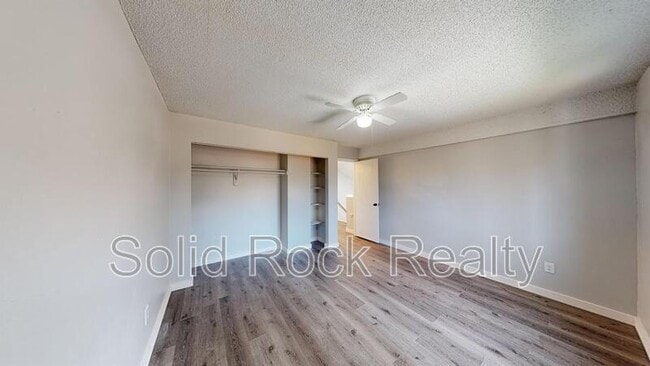 Building Photo - 130 W Cheyenne Rd