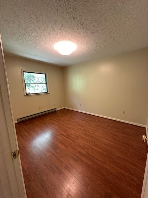 Building Photo - Lancelot