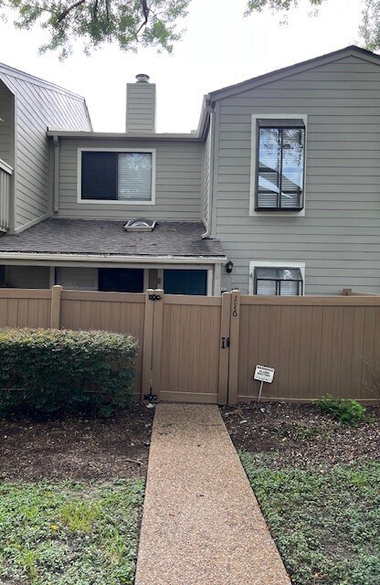 Primary Photo - 2379 Briarwest Blvd