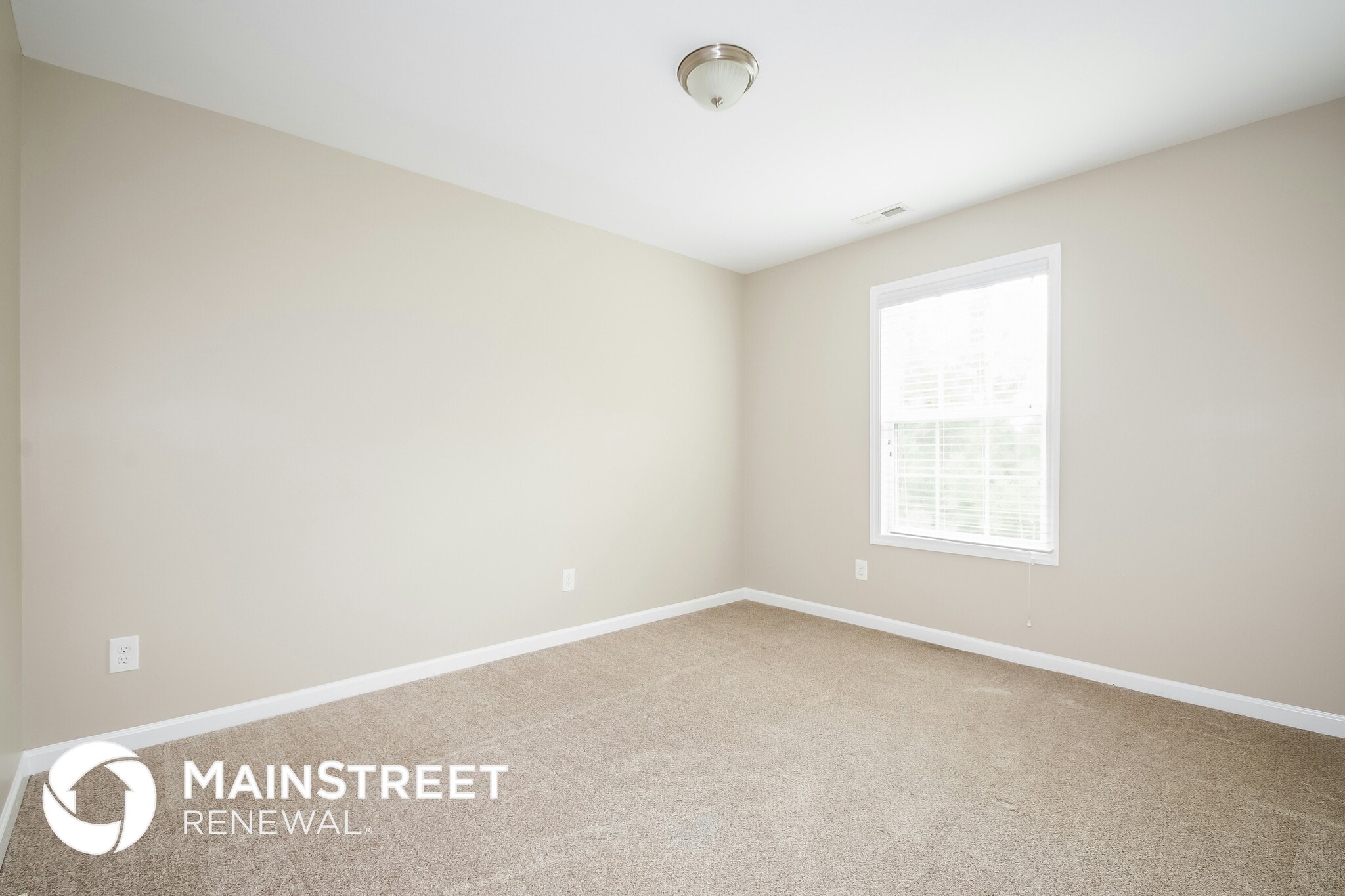 Building Photo - 811 Woodside Park Ln