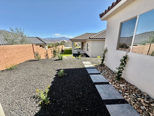 Building Photo - Beautiful 4-BR Home in Sunbrook Community