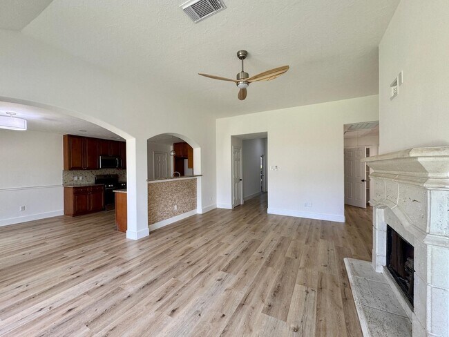 Building Photo - 6427 Liberty Valley Dr