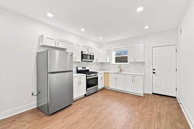 Building Photo - 269 S Hirst St