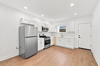 Building Photo - 269 S Hirst St