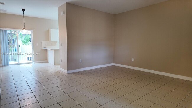 Primary Photo - 374 NE 27th Ave