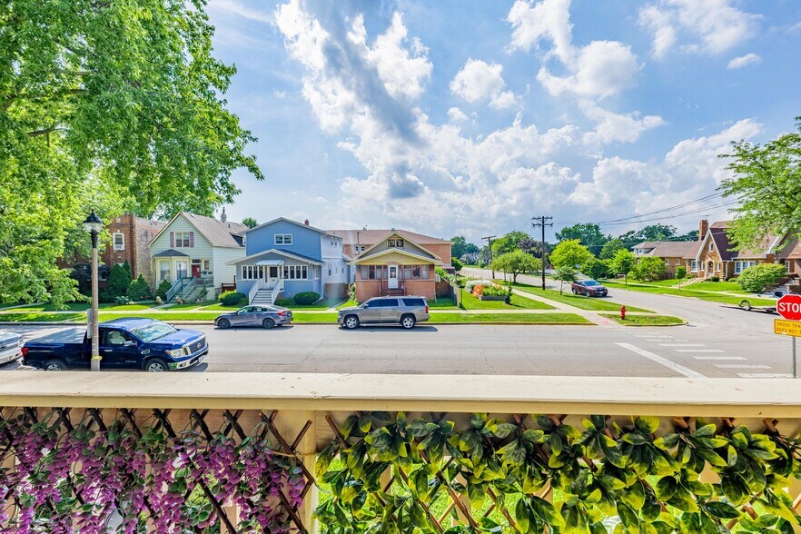 Building Photo - 3103 Grove Ave