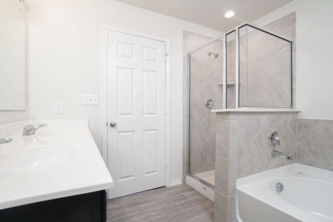 Building Photo - 4-Bedroom Home in New Braunfels with 3 Baths + Open Living Design