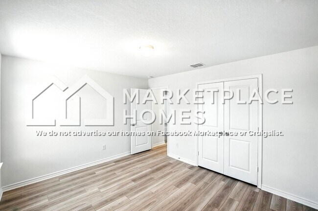 Building Photo - 15233 Dionysus Ln