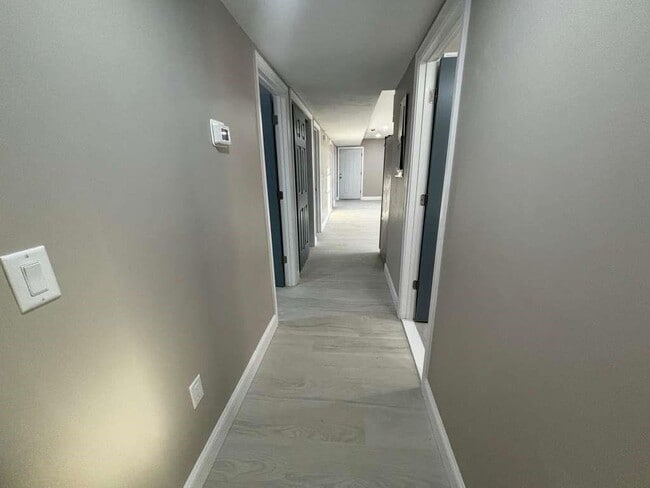 Building Photo - 375 Public St