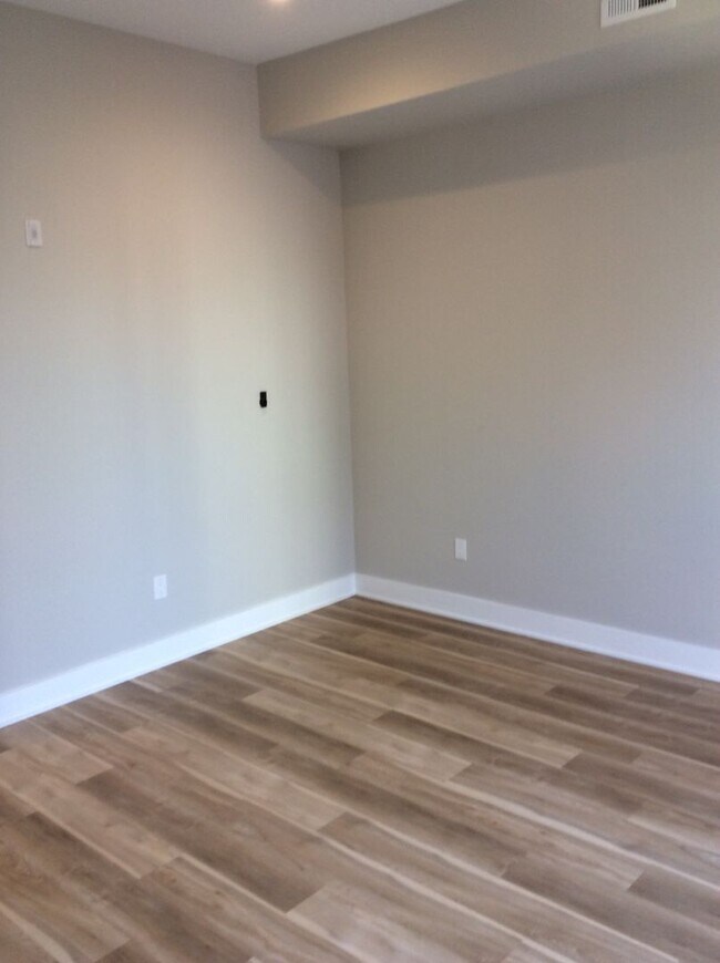 Building Photo - 1615 Ogden St