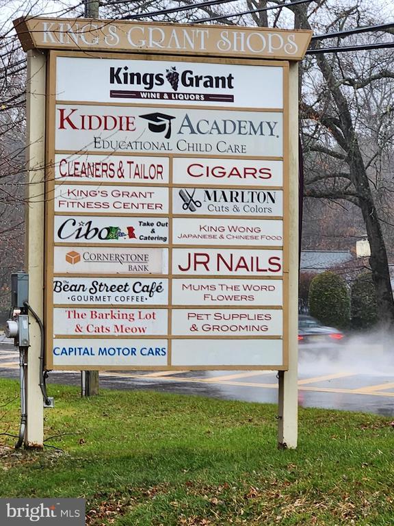 Building Photo - 5 Summit Ct