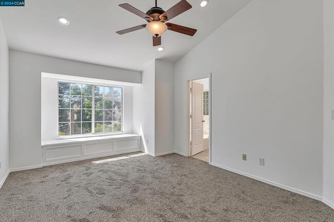 Building Photo - 618 Palomino Dr