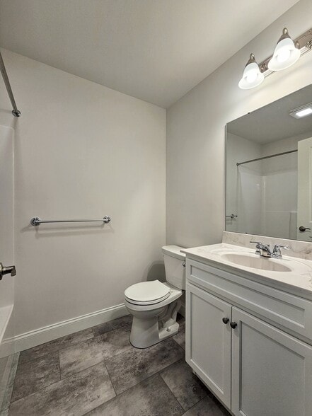 Building Photo - 121 Magnolia Dr