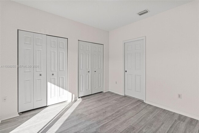 Building Photo - 2332 SE 16th Pl