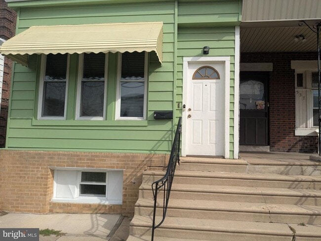 Building Photo - 539 W Olney Ave