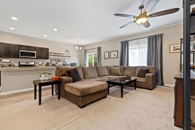 Building Photo - 3046 Crux Dr